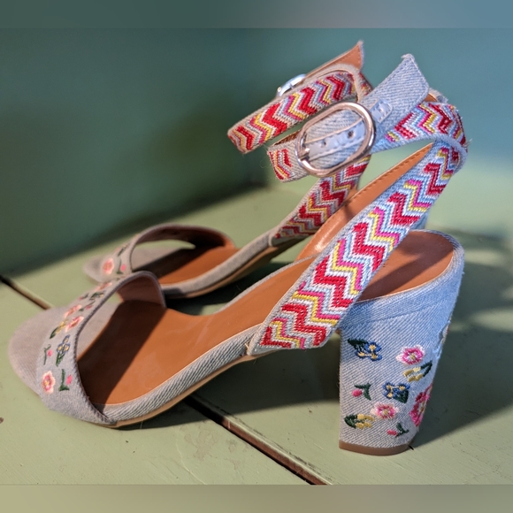 Indigo Rd. Embroidered Sandals, Heels, Size 8.5 - Picture 1 of 6